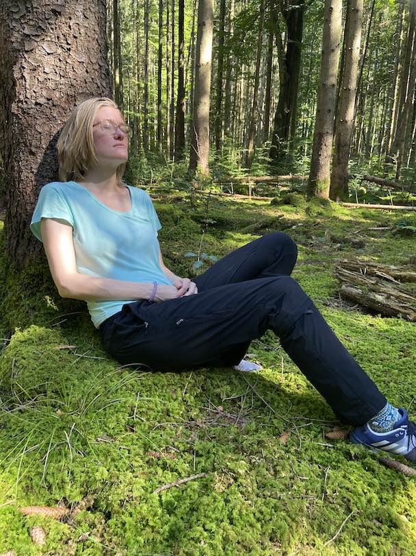 1:1 Waldbaden Online mit Katharina Nathe von achtsame Walderlebnisse Mit 1:1 Waldbaden Online deinem akuten Stress abbauen und dem krank machenden Stress für immer „adieu“ sagen. Für deine Gesundheit mit persönlicher Betreuung von mir.